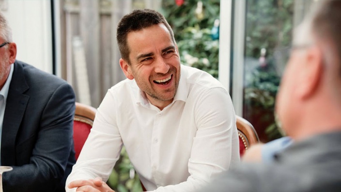 Daniel Phiesel im Meeting