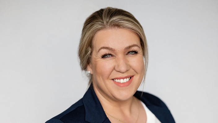 Bettina Mömesheim
